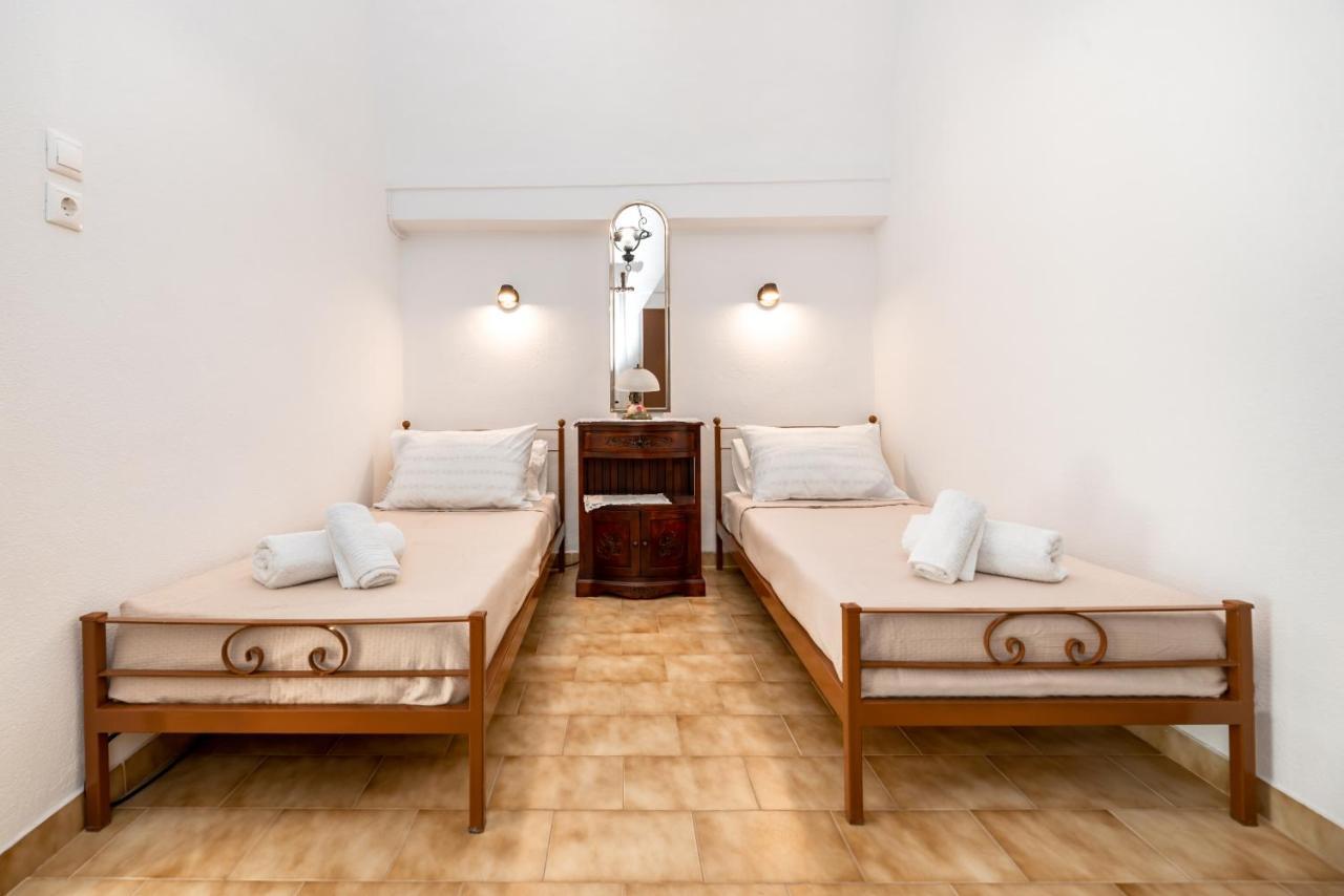 Authentic Santorinian Home Experience Тира Экстерьер фото